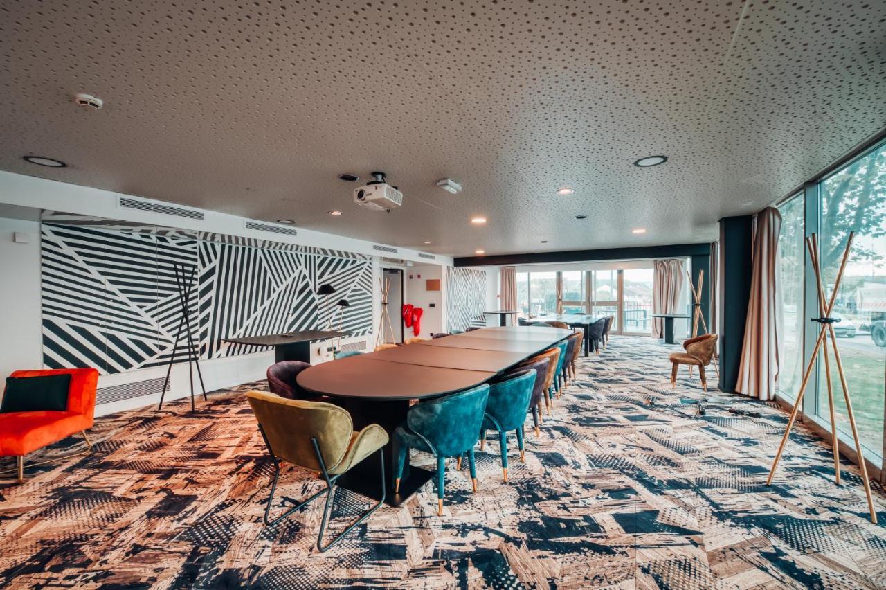 Cowool Cergy Apart otel Dış mekan fotoğraf